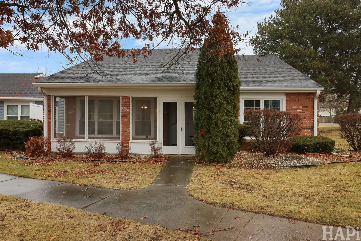 7205 Hastings Circle #330, Fox Lake, IL 60020 - Image #1