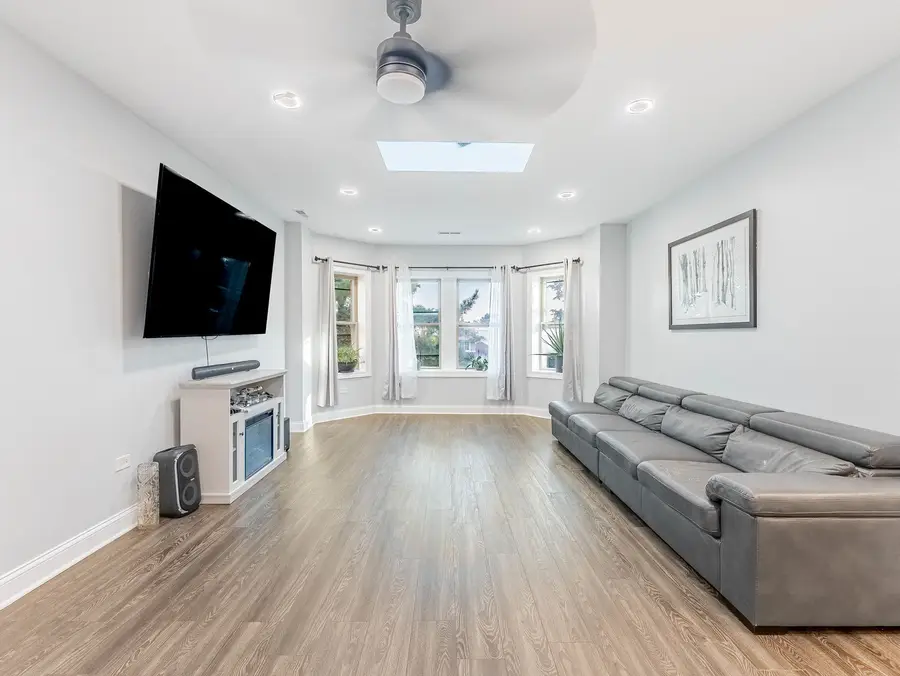 5330 W Drummond Place, Chicago, IL 60639 - Image #3