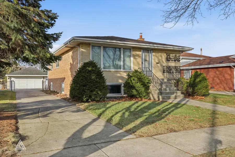 9028 Meade Avenue, Oak Lawn, IL 60453 - Image #3