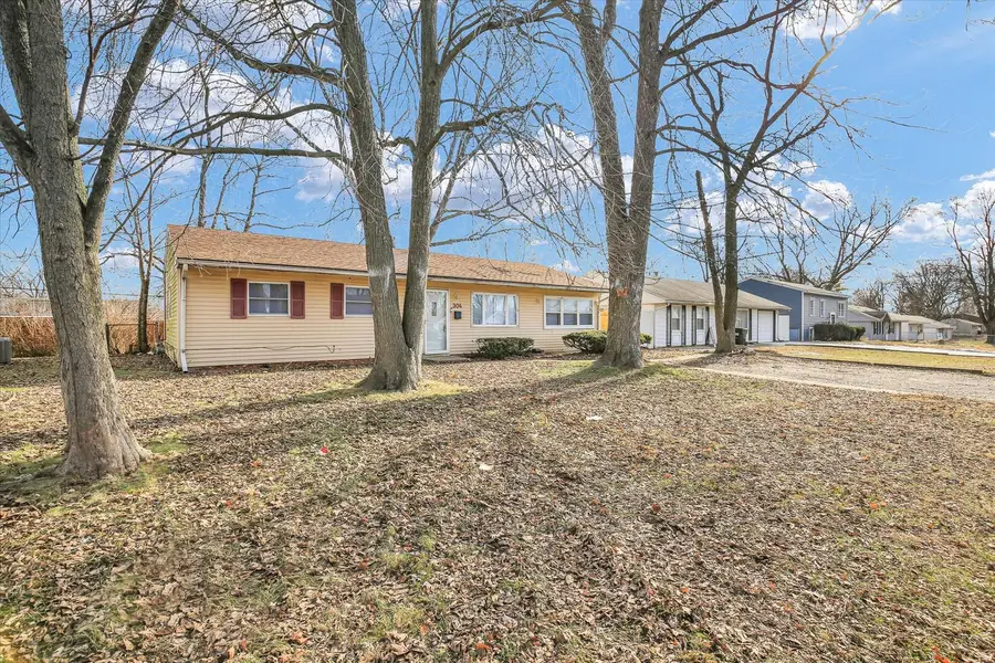 304 Dodson Drive S, Urbana, IL 61802 - Image #2