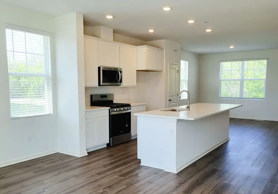 563 Yosemite Way, Mundelein, IL 60060 - Image #3