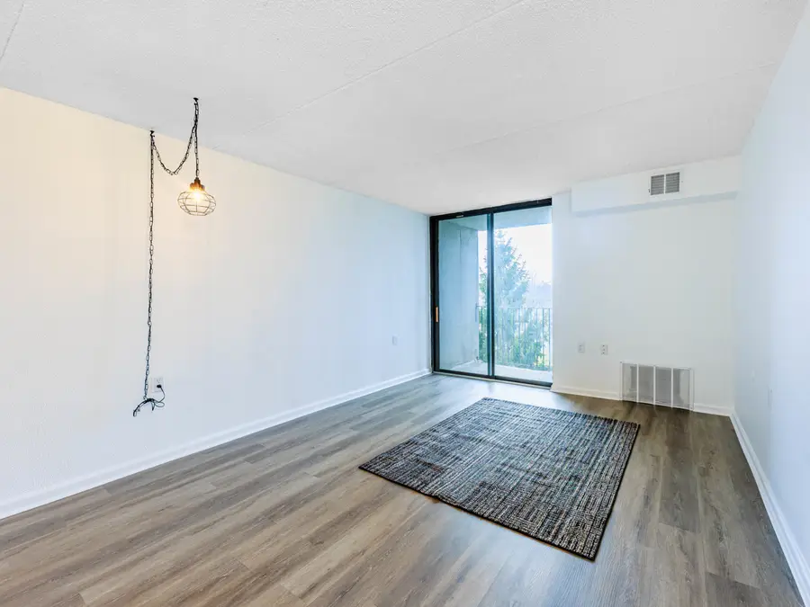 1750 N Marywood Avenue #405, Aurora, IL 60505 - Image #3