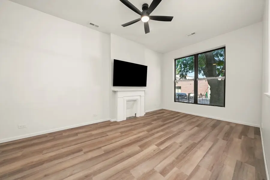 2345 W Grenshaw Street, Chicago, IL 60612 - Image #2