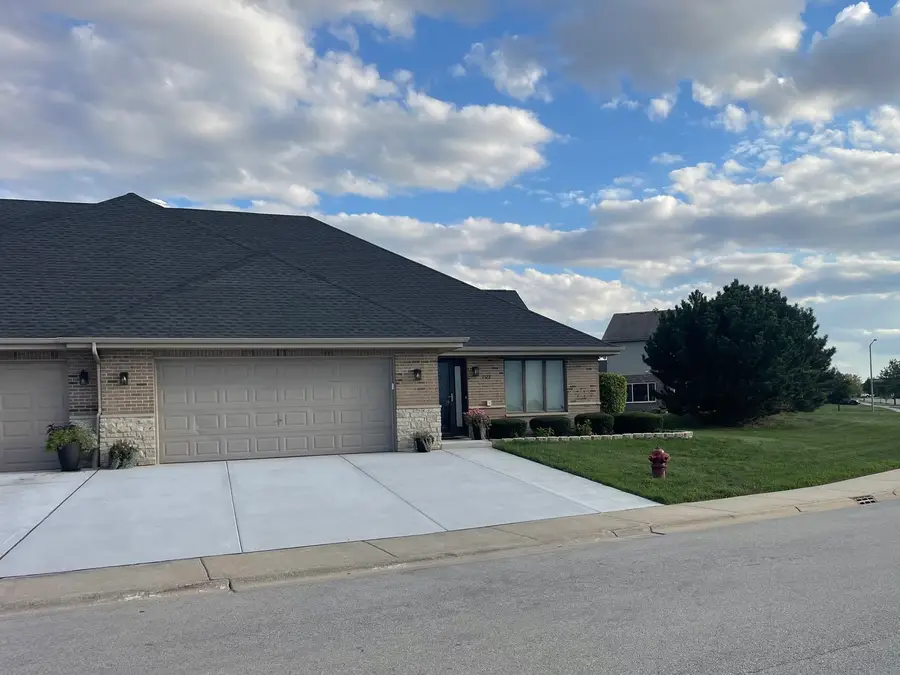 2122 Sky Harbor Drive, New Lenox, IL 60451 - #2