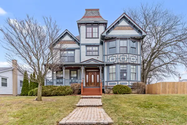 1009 Walter Street, Lemont, IL 60439