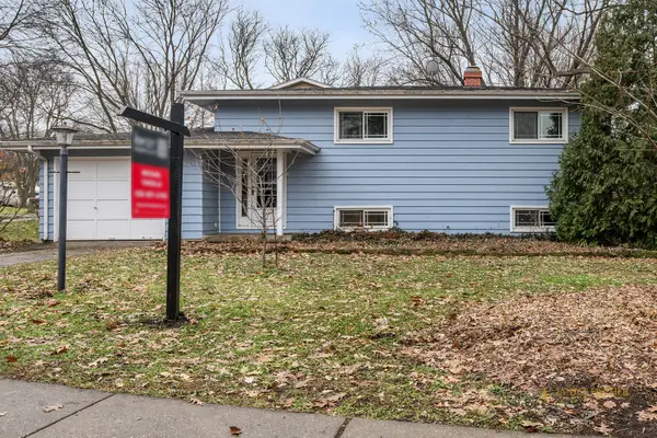 418 Glen Garry Road, Cary, IL 60013