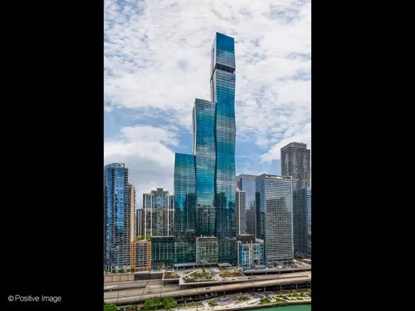 363 E Wacker Drive #2706, Chicago, IL 60601