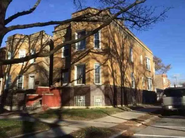 7027 S Calumet Avenue, Chicago, IL 60637 - #2