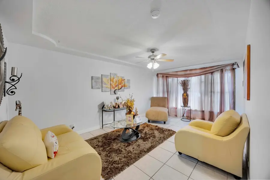 16508 Emerald Avenue, Harvey, IL 60426 - Image #2