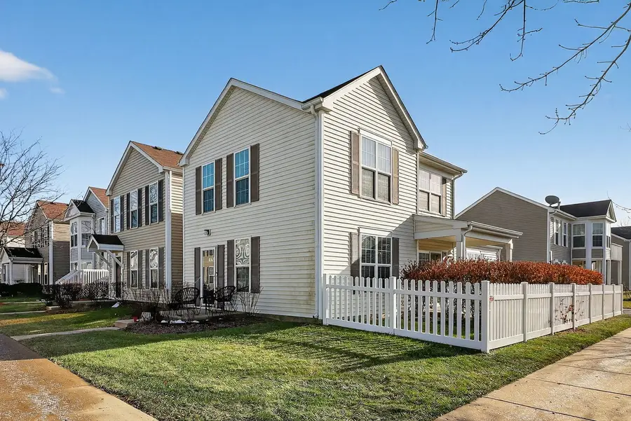 668 Four Seasons Boulevard, Aurora, IL 60504 - #2