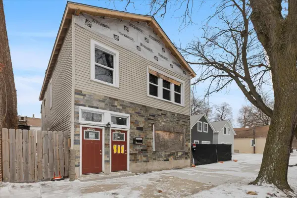 1002 E 76th Street, Chicago, IL 60619