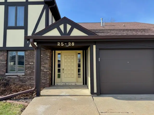 25 Crystal Court #D1, Pontiac, IL 61764 - #1