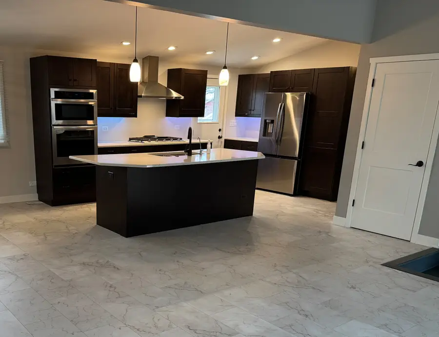 110 Hickory Lane, Morris, IL 60450 - Image #2