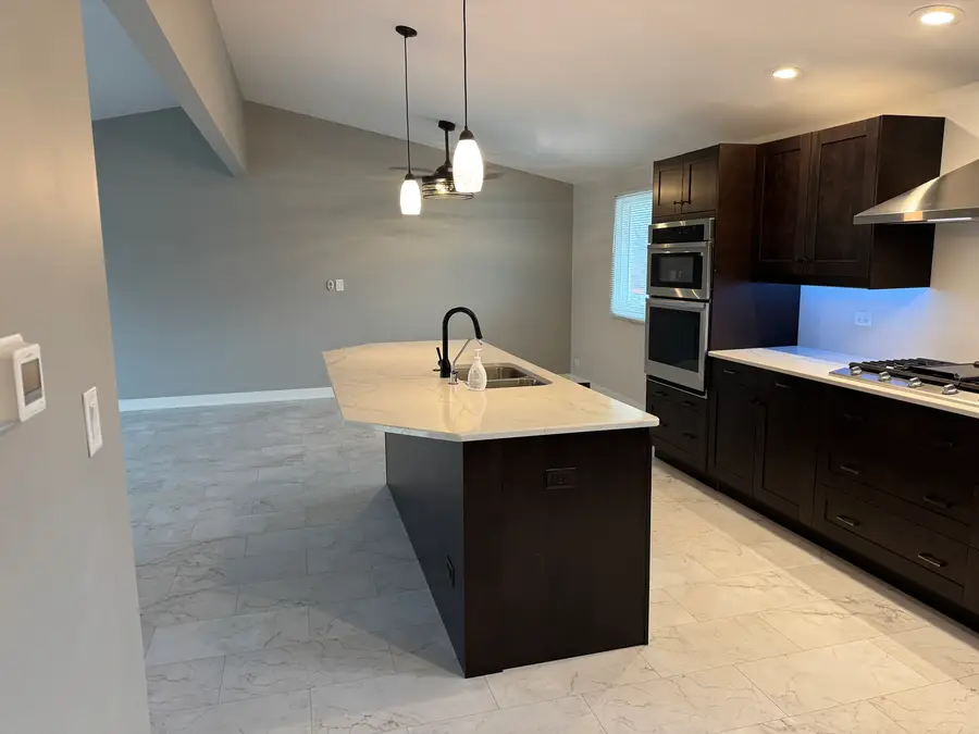 110 Hickory Lane, Morris, IL 60450 - Image #3