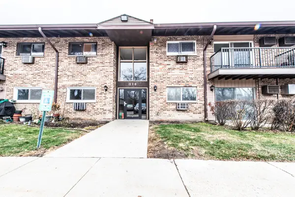 814 E Old Willow Road #109, Prospect Heights, IL 60070
