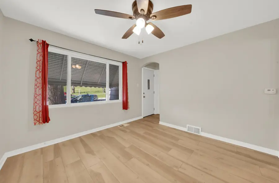 12565 Irving Avenue, Blue Island, IL 60406 - Image #3