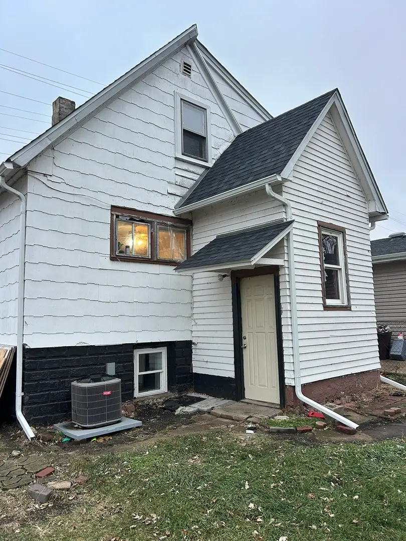 945 Sard Avenue, Aurora, IL 60506 - #3