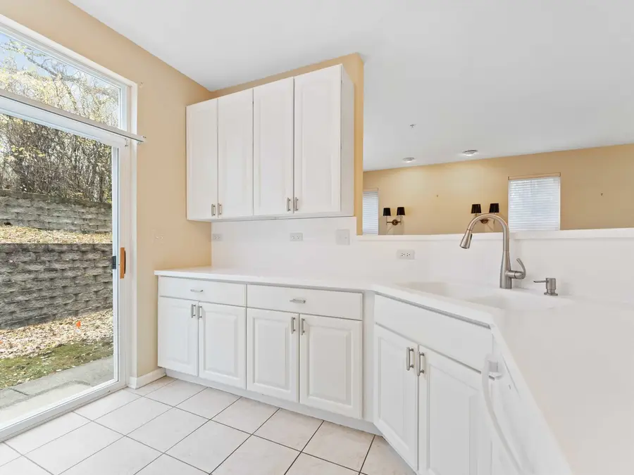 60 Tanglewood Drive #60, Glen Ellyn, IL 60137 - #2