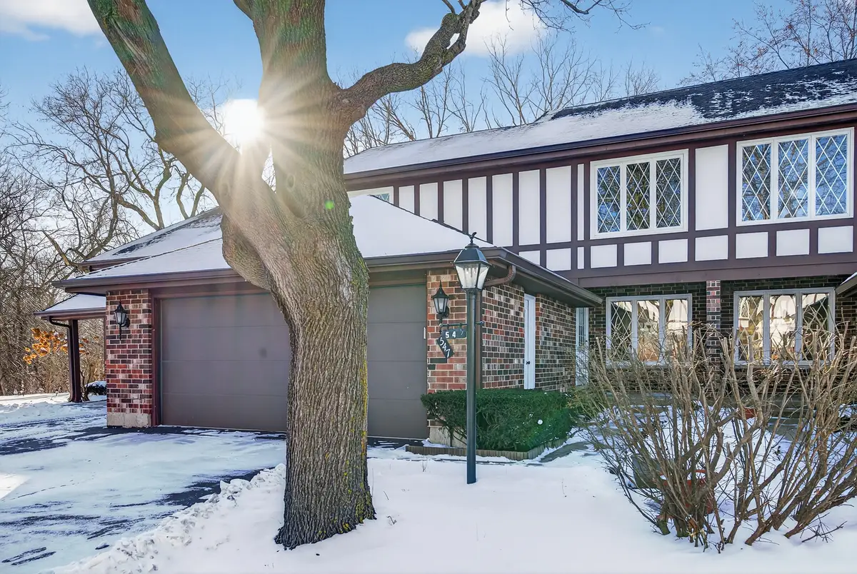 547 Woodmar Lane, Crystal Lake, IL 60014 - Image #1