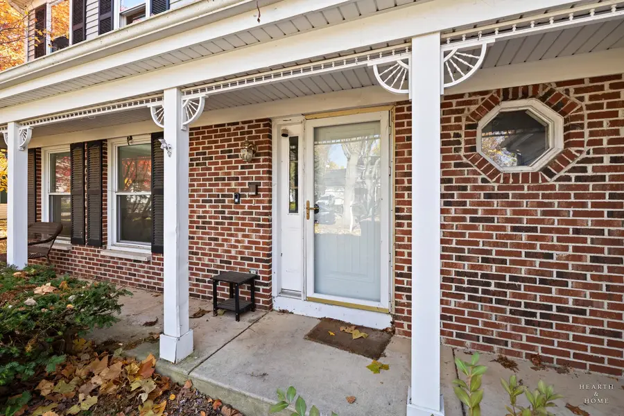 56 Huntcliff Court, Fox River Grove, IL 60021 - Image #3