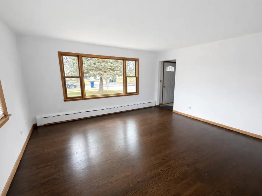 2504 9th Parkway, Waukegan, IL 60085 - Image #2