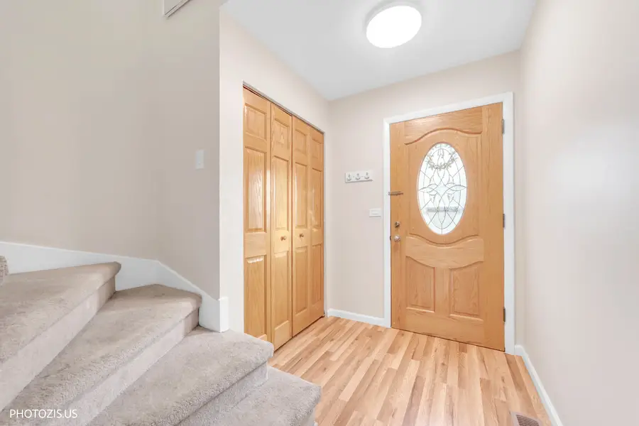 1330 S Mallard Lane, Mount Prospect, IL 60056 - Image #2