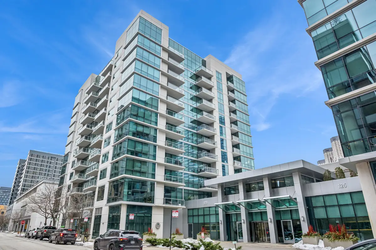 123 S Green Street #803B, Chicago, IL 60607 - Image #1