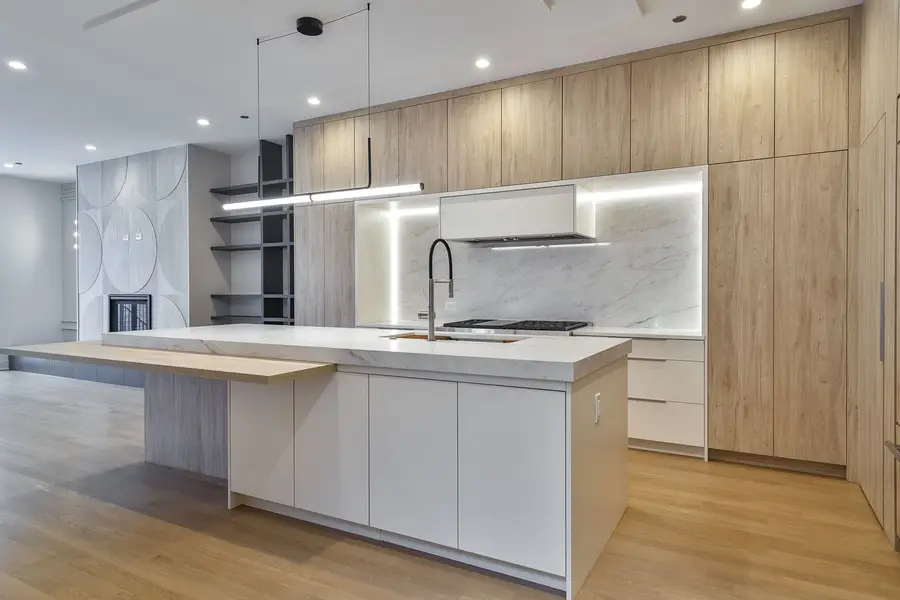 1418 W Warner Avenue, Chicago, IL 60613 - Image #2