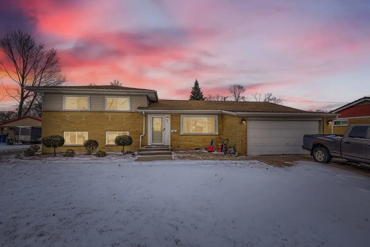 887 Ingram Place, Des Plaines, IL 60016 - Image #1