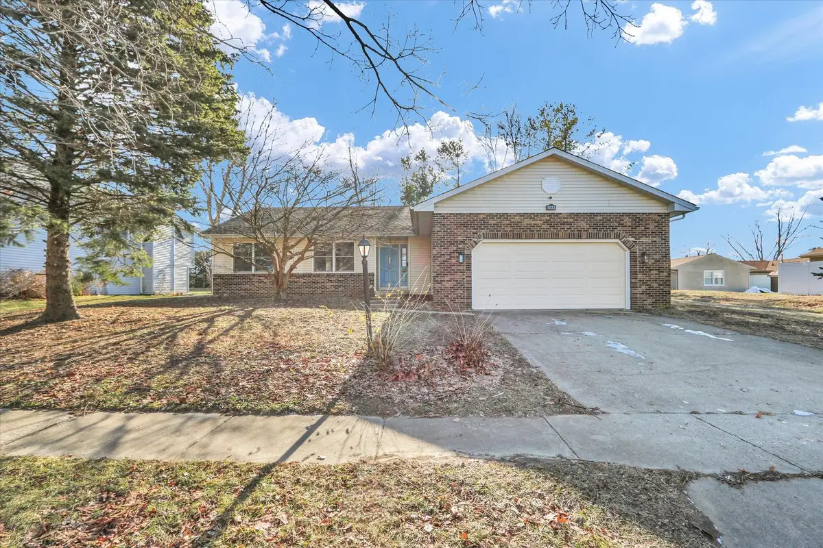 705 Scovill Street N, Urbana, IL 61801 - Image #1