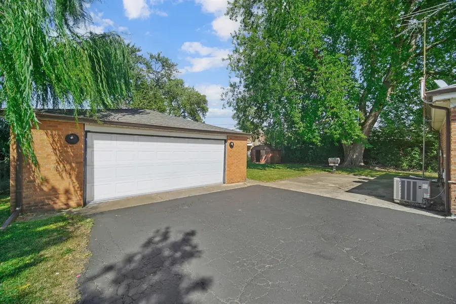 6404 W 85th Place, Burbank, IL 60459 - Image #3