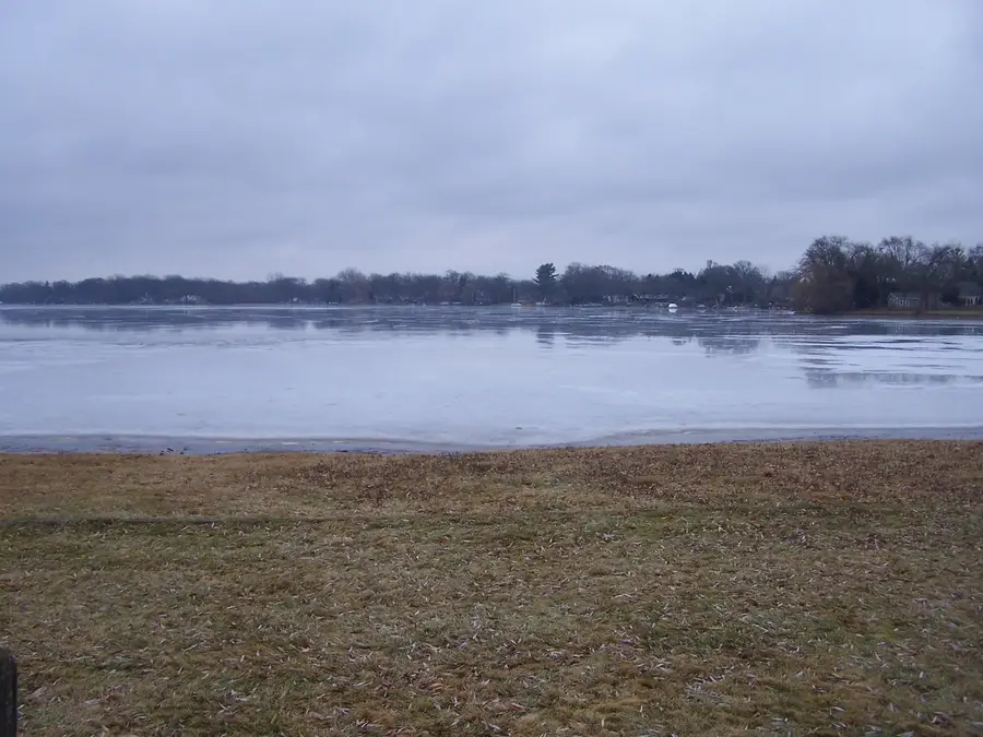 5106 W Westshore Drive, McHenry, IL 60050 - Image #3