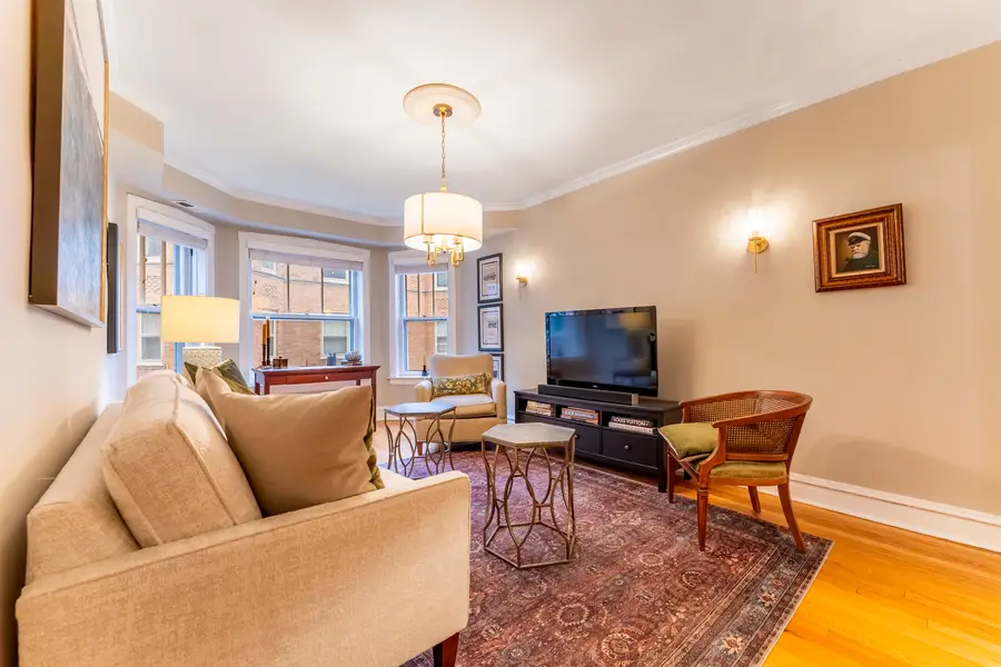 617 Washington Boulevard #2N, Oak Park, IL 60302 - Image #3