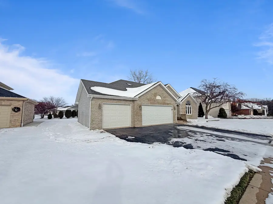 620 Larkspur Lane, Matteson, IL 60443 - Image #2