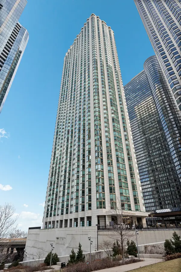 195 N Harbor Drive #1502, Chicago, IL 60601