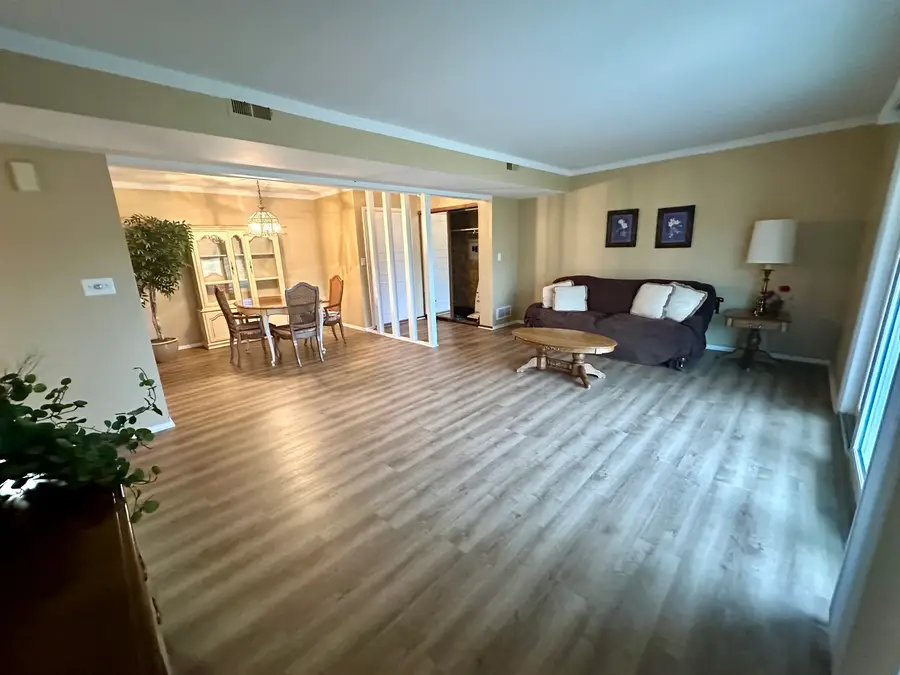 925 Wiltshire Drive #D, McHenry, IL 60050 - #3