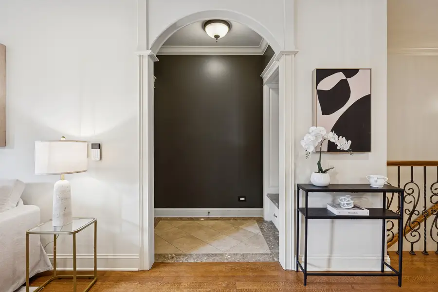 6121 N Winthrop Avenue #1S, Chicago, IL 60660 - #2