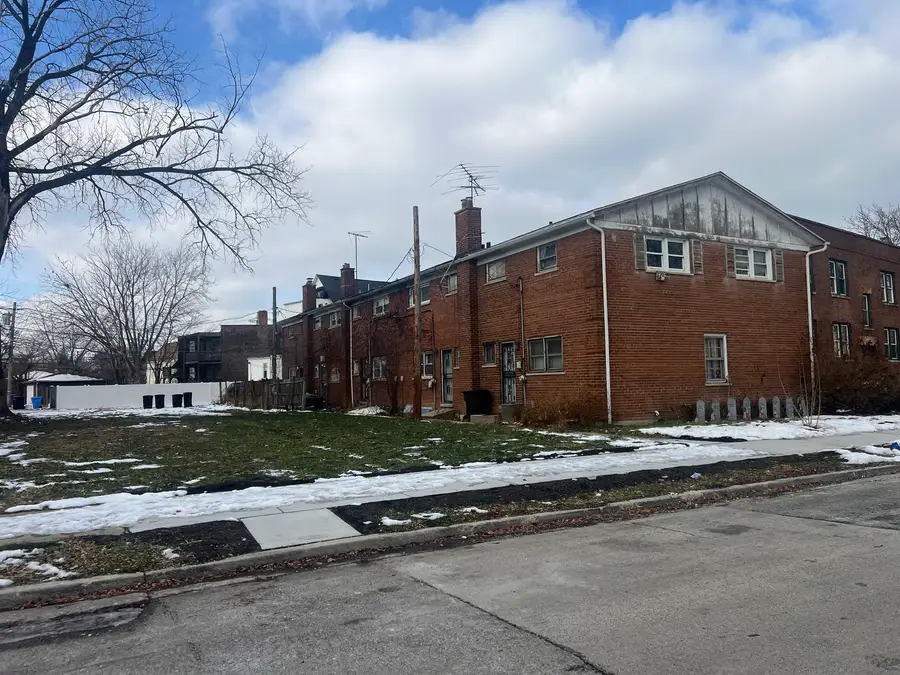 9044 S Dauphin Avenue, Chicago, IL 60619 - Image #3
