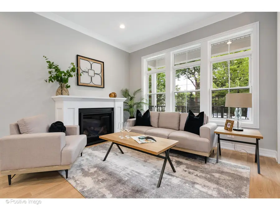 4507 N Bernard Street, Chicago, IL 60625 - Image #3