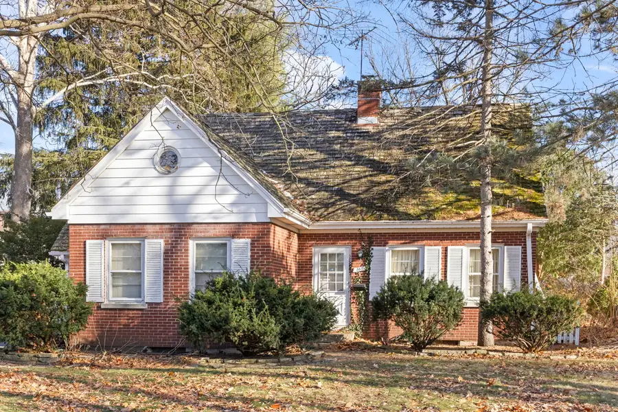 345 Woodstock Avenue, Glen Ellyn, IL 60137 - Image #2