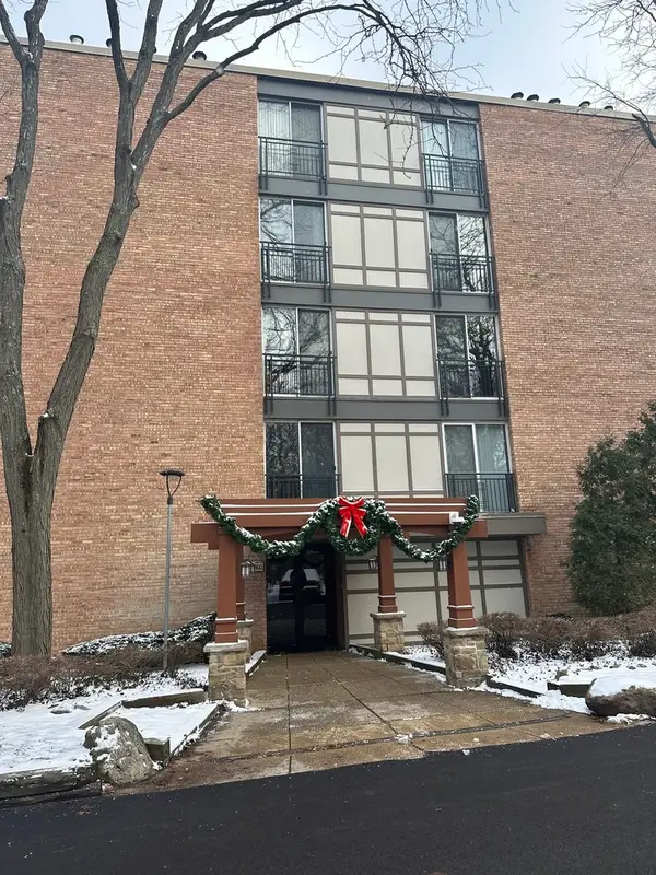 5800 Oakwood Drive #5G, Lisle, IL 60532