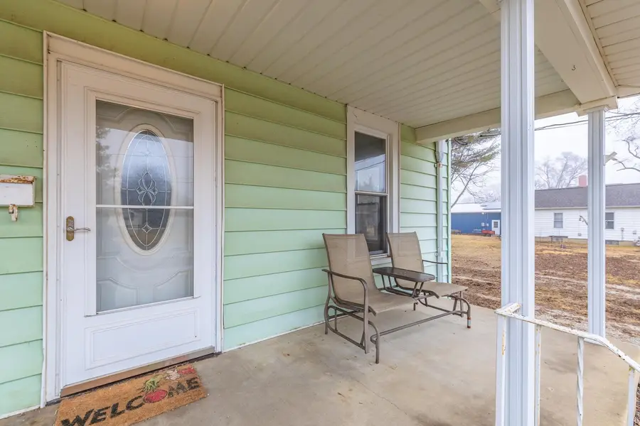 912 Charles Street, Streator, IL 61364 - #2