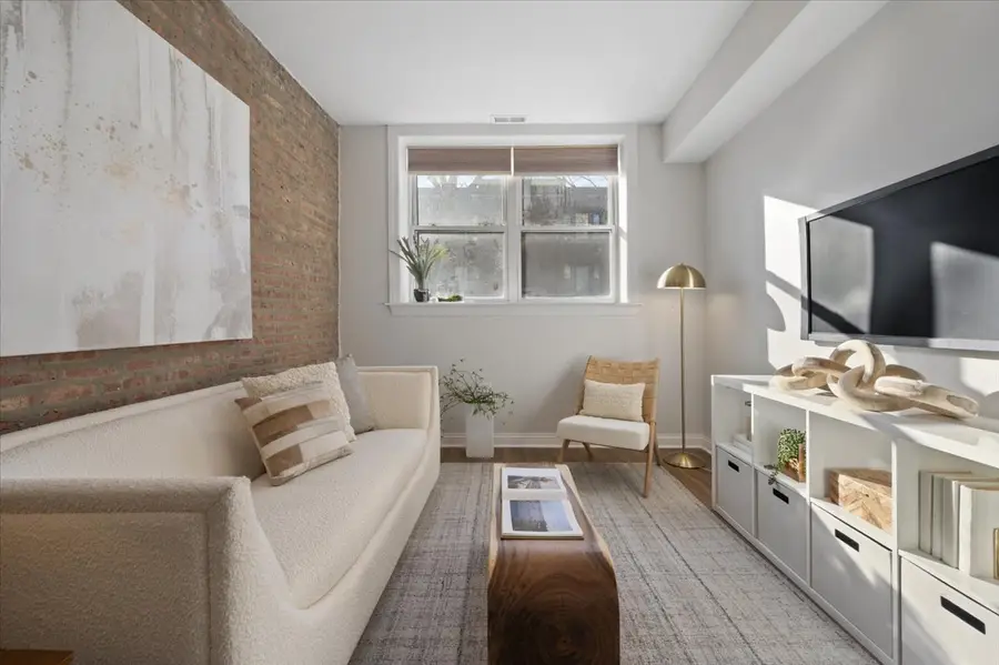 3806 W Belle Plaine Avenue #G, Chicago, IL 60618 - Image #3