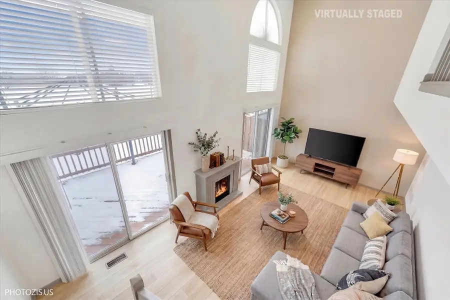 526 Ascot Lane, Streamwood, IL 60107 - Image #3