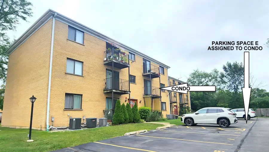 9375 Hamilton Court #E, Des Plaines, IL 60016 - Image #2