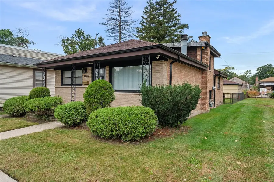 12356 S Carpenter Street, Calumet Park, IL 60827 - Image #2