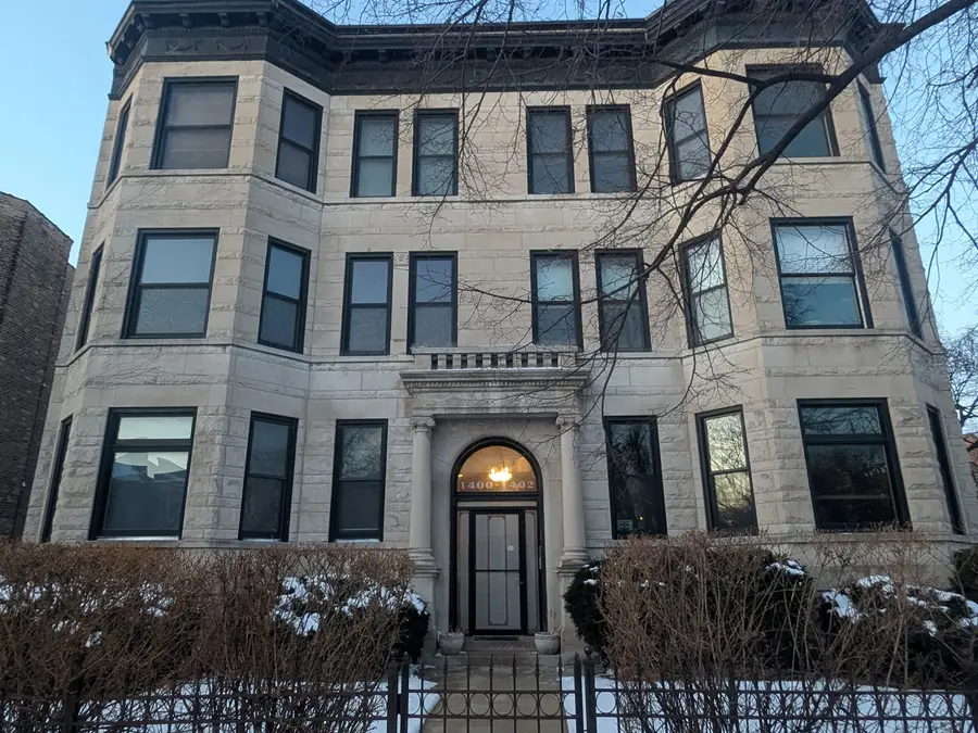 1402 W Belle Plaine Avenue #2, Chicago, IL 60613 - Image #2