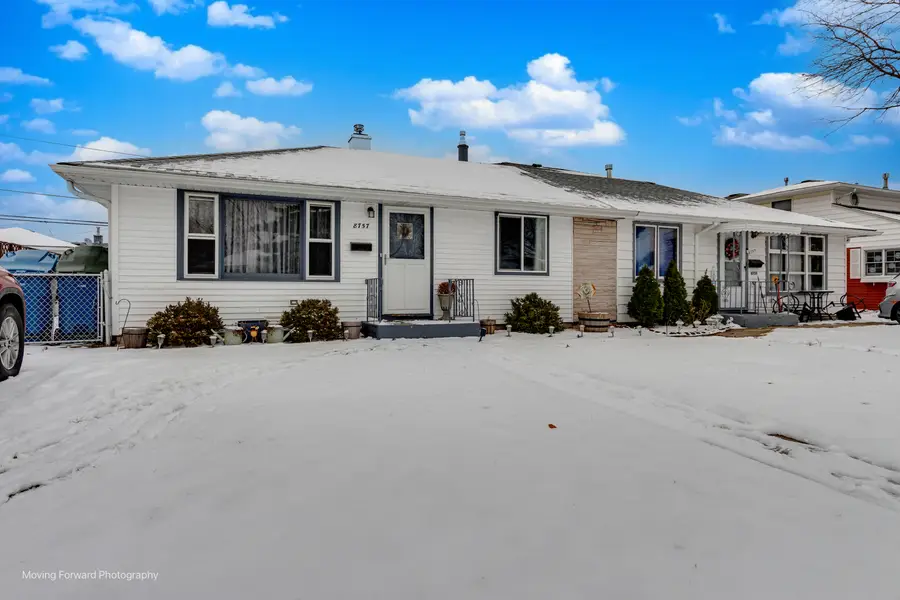 8757 S Kolin Avenue, Hometown, IL 60456 - Image #2