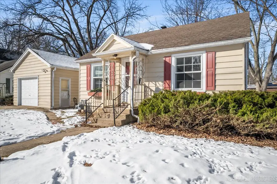 611 Carlson Street, Sycamore, IL 60178 - Image #2