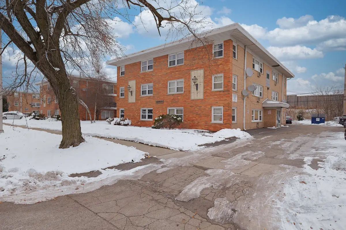 10811 S Lloyd Drive #3, Worth, IL 60482 - Image #1